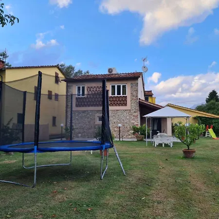 Relax In Toscana A Due Passi Da Lukka